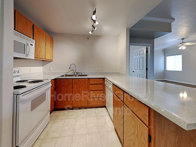 10001 Woodcreek Oaks Blvd Roseville, CA, 95747 Apartments for Rent