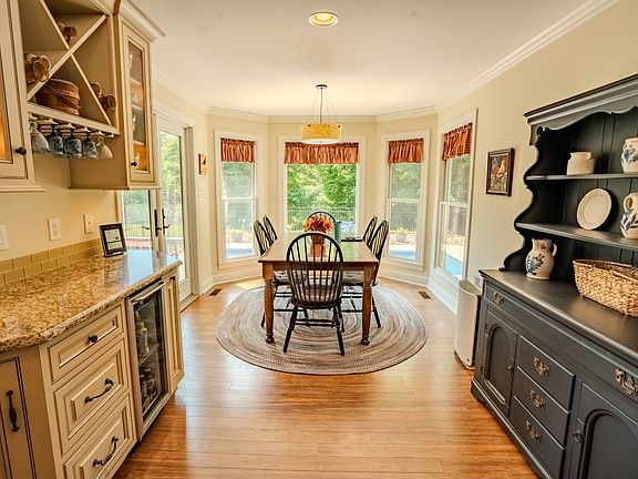 20th image of 199 Liles Ln