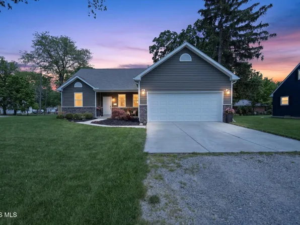 922 Corey St, Maumee, OH 43537