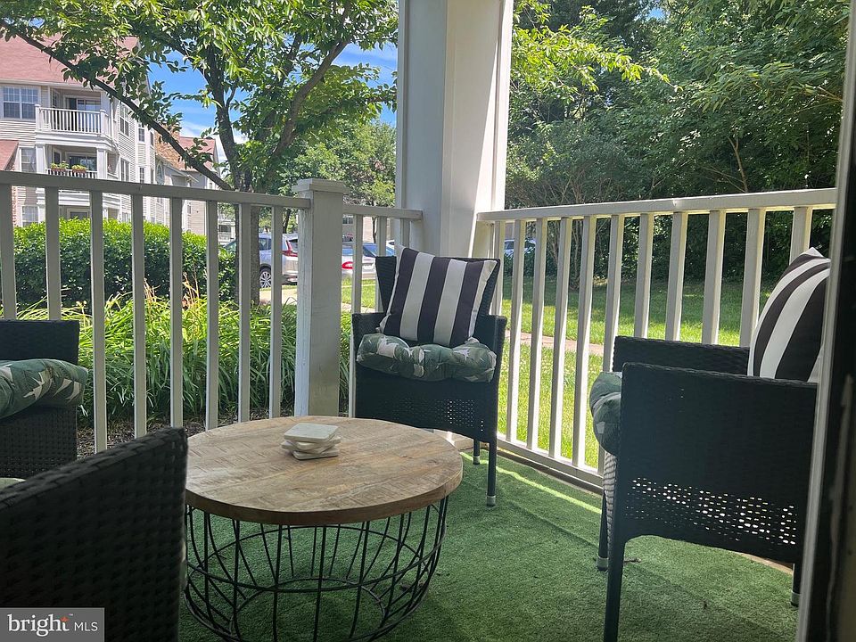 1st image of 5625 Willoughby Newton Dr Unit 17