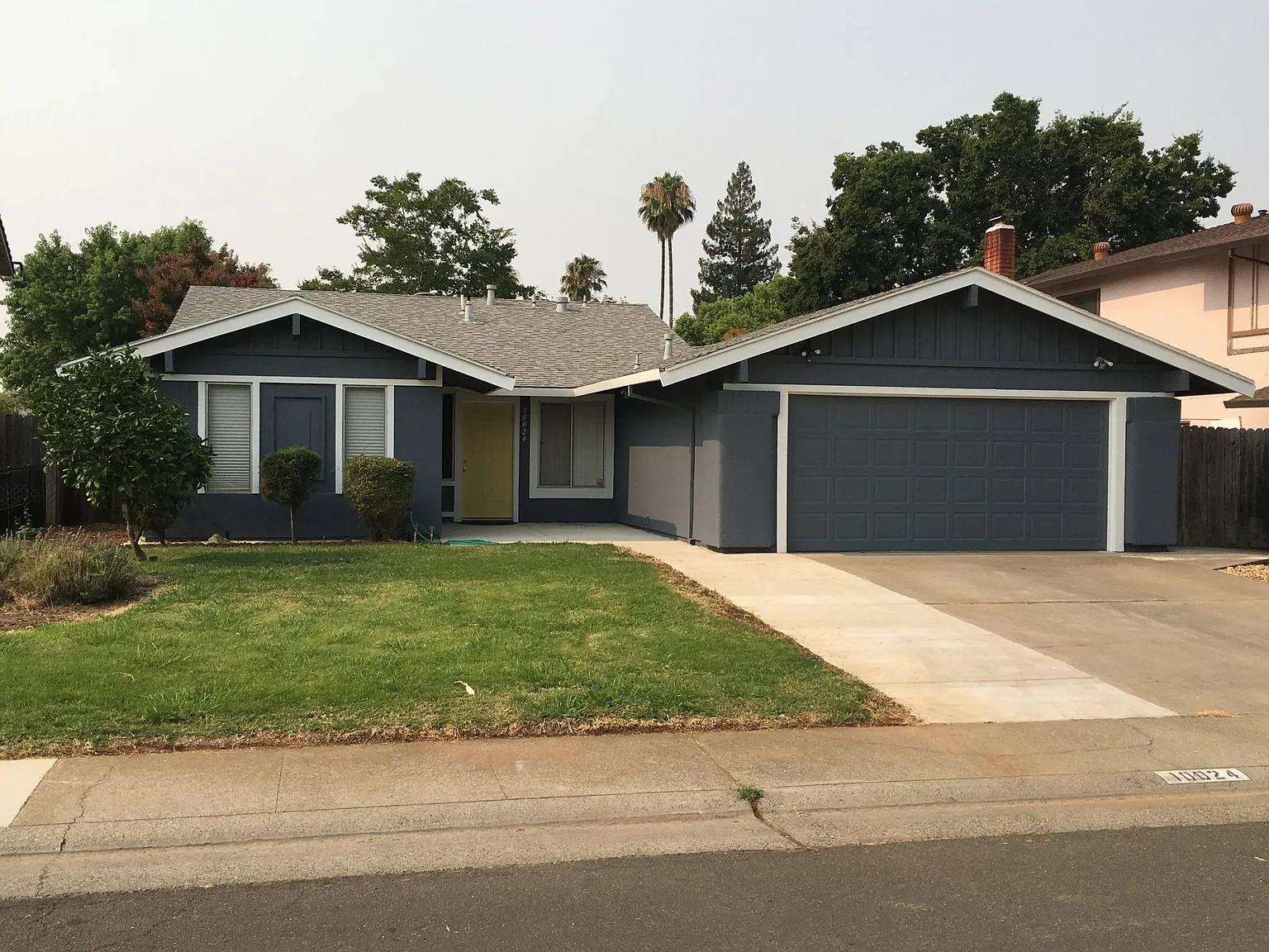 10024 Bromley Way photo 1