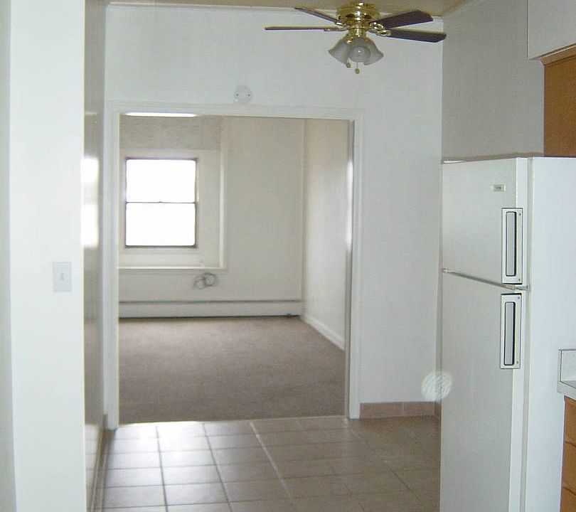 2nd image of 616 Front St #9