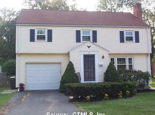 111 Overbrook Rd, West Hartford, CT 06107