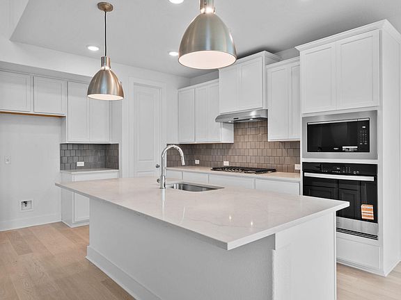 7th image of this home