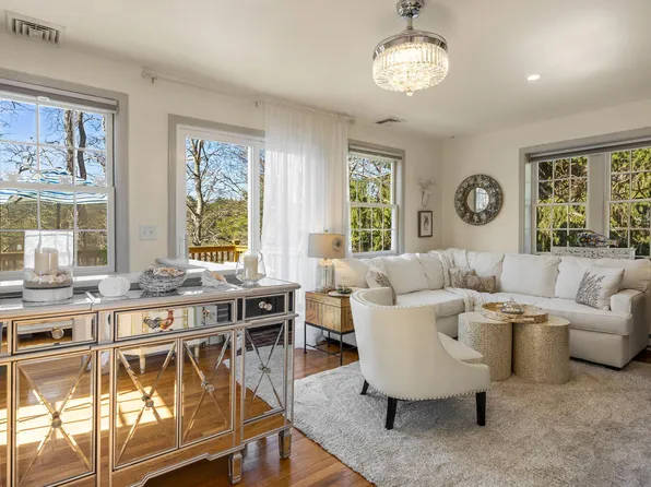 328 Boxberry Hill Road UNIT 328, Teaticket, MA 02536