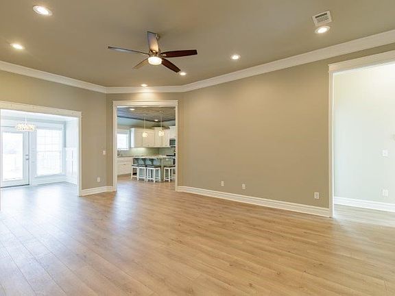 4th image of 4400 Meadow Breeze Ct