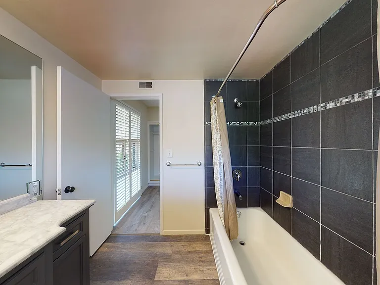 225ora — Photo 12