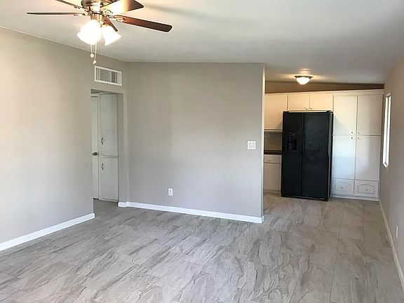 4th image of 653 W Coolidge Pl