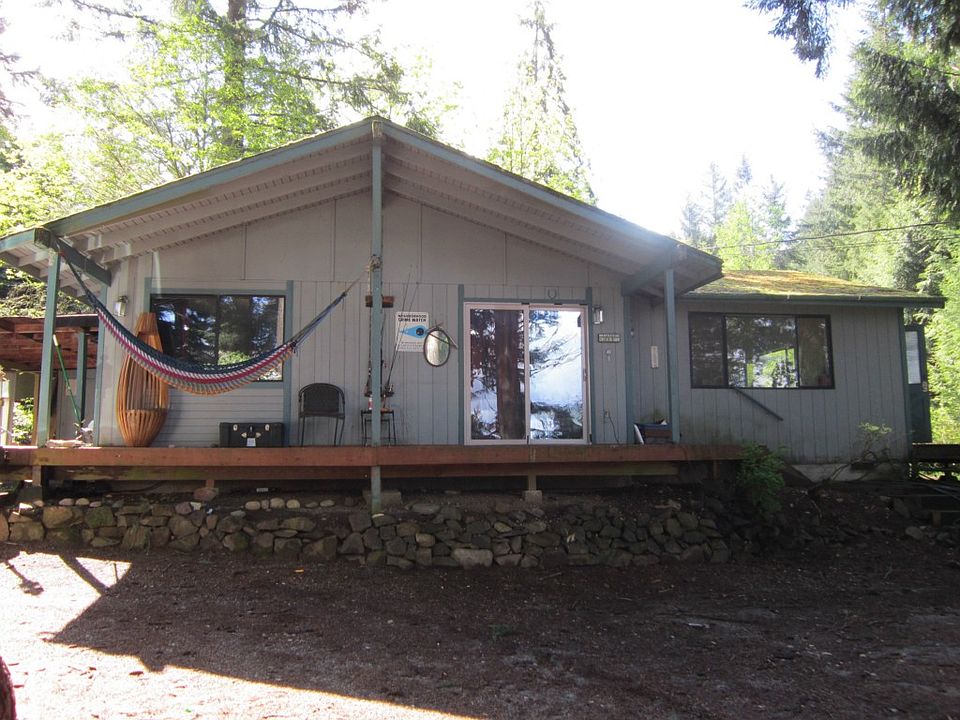 1st image of 20718 18th St N