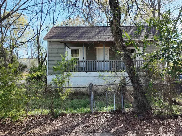 308 S Poole St, Woodruff, SC 29388