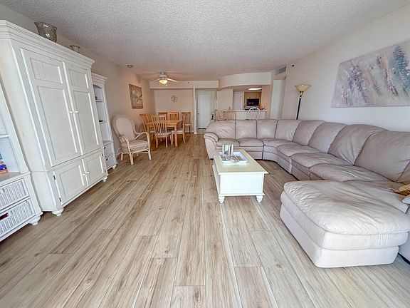 5th image of 9840 Queensway Blvd. #906