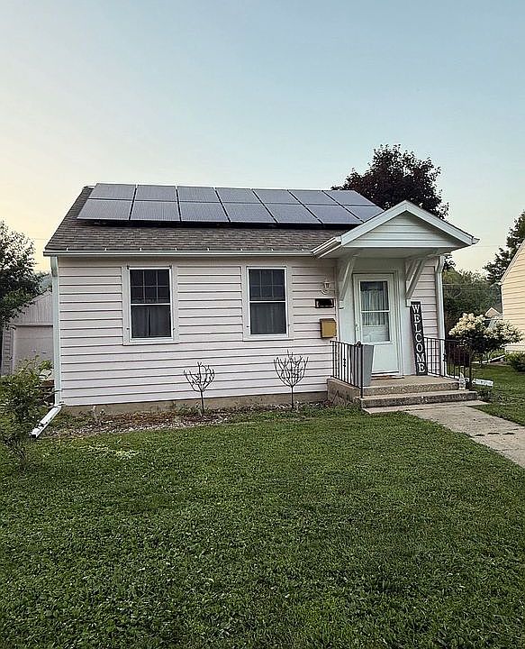 1st image of 608 Decorah Ave