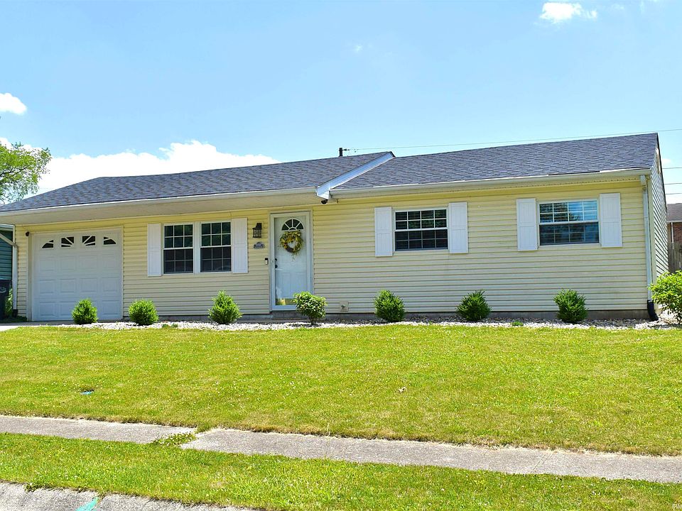 1st image of 8105 W Colony Dr