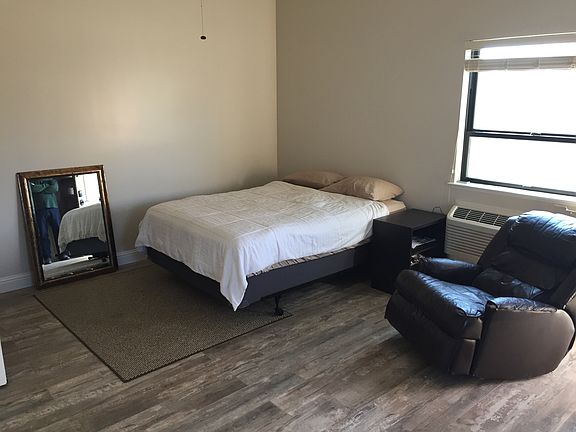 5th image of 4949 Arbolada Dr