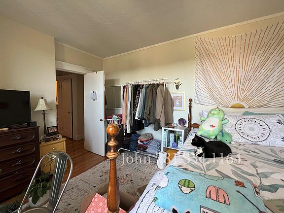 3rd image of 1634 Commonwealth Ave #10A
