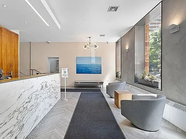 250 Mercer St APT C205, New York, NY 10012