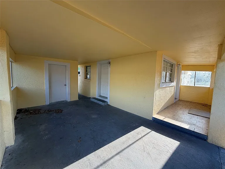 1205 Avenue I — Photo 19