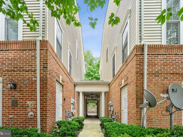 7127 Mason Grove Ct #11, Alexandria, VA 22306