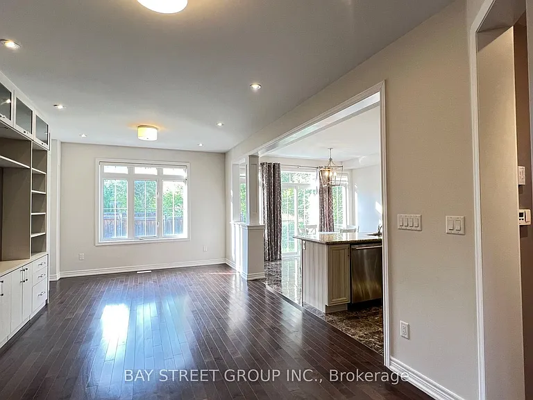 116 Riding Mountain Dr — Photo 10