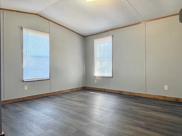 205 W Conyers Ave #6 — Photo 8