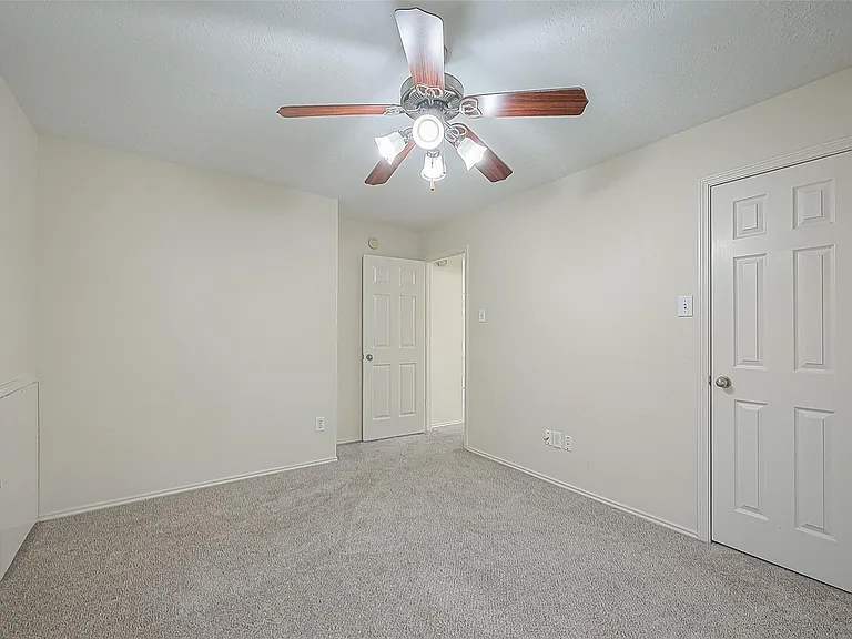 12819 Cedar Cliff Ln — Photo 14