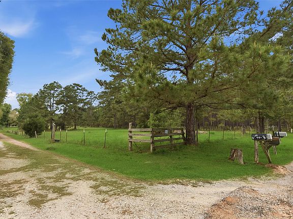2nd image of 872 Four Notch Rd