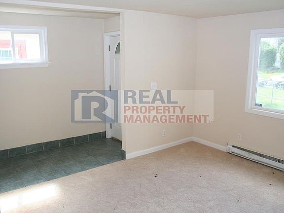 4th image of 1807 S L St #A