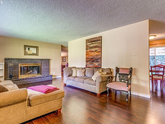 2nd image of 8601 NE 60th St