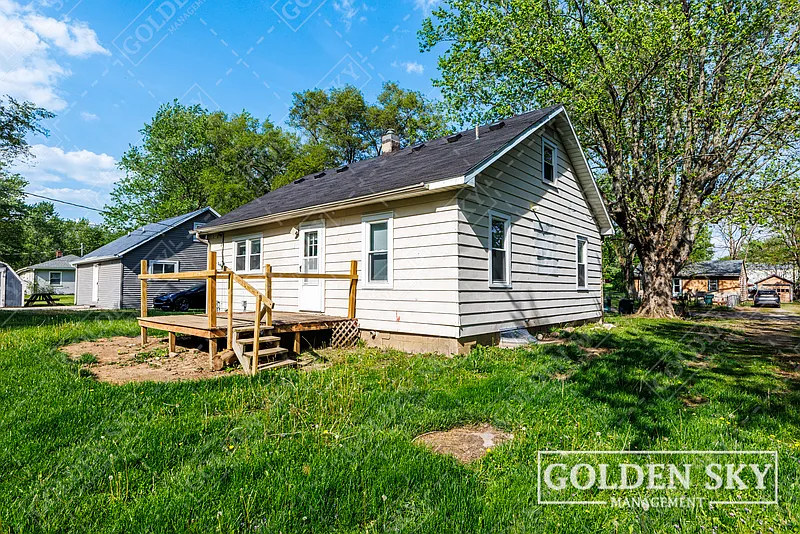 Building Photo - 609 N Waldemere Ave