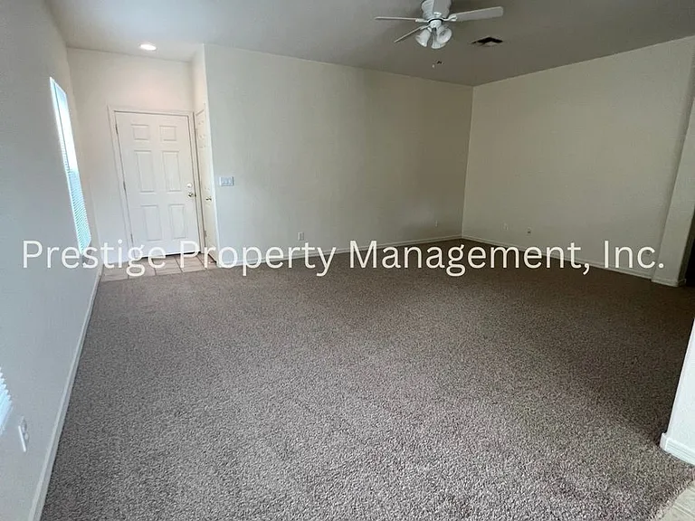 81 W Calle Guija — Photo 6
