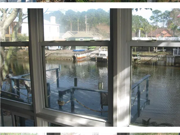 1650 College Pkwy, Gulf Breeze, FL 32563