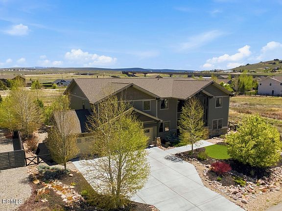 3rd image of 7000 N Greenfield Dr