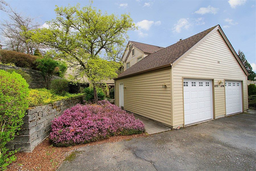 1st image of 4272 224th Ct SE