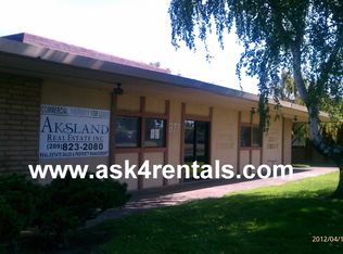 977 W Center St, Manteca, CA 95337