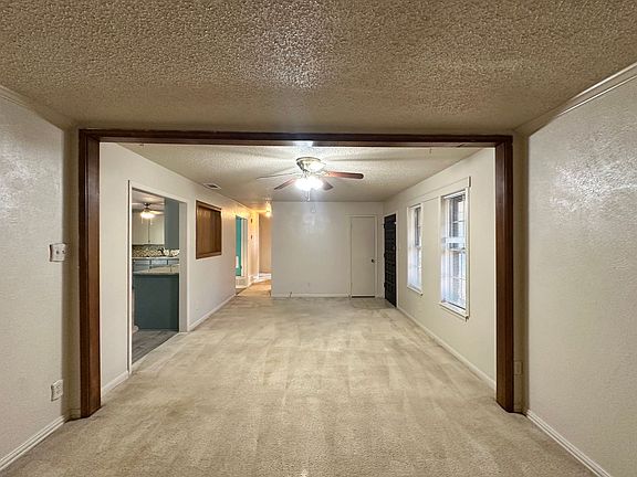 5th image of 807 S 25th St