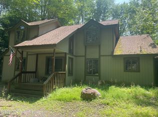 220 Aspen Rd, Pocono Pines, PA 18350