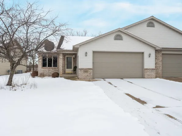 1579 Pond View Dr, Neenah, WI 54956