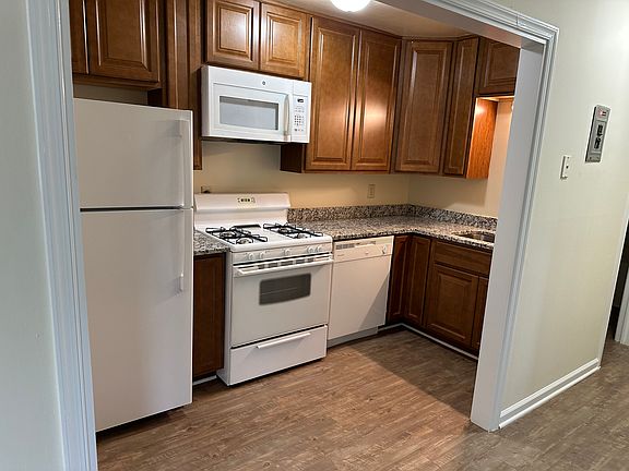 105 2 kitchen_09222023