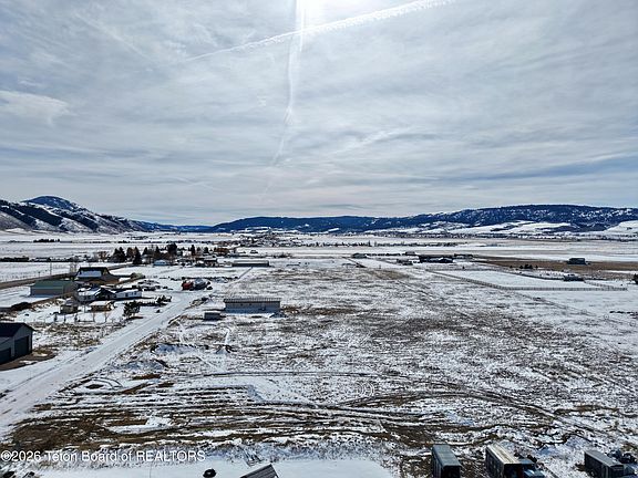 5th image of 4 Dry Creek Rd