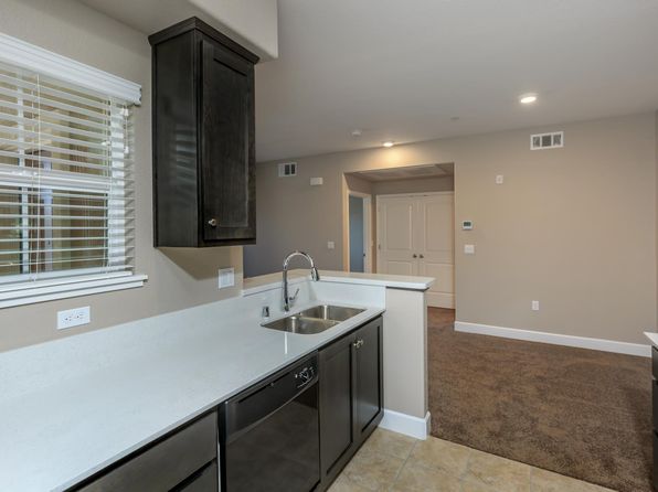 Edgewater Apartments | 2105 Carion Ct, Pittsburg, CA
