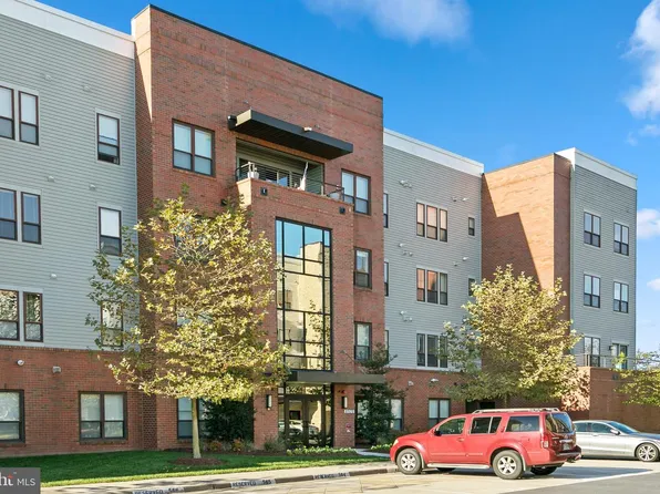 8970 Fascination Ct APT 215, Lorton, VA 22079