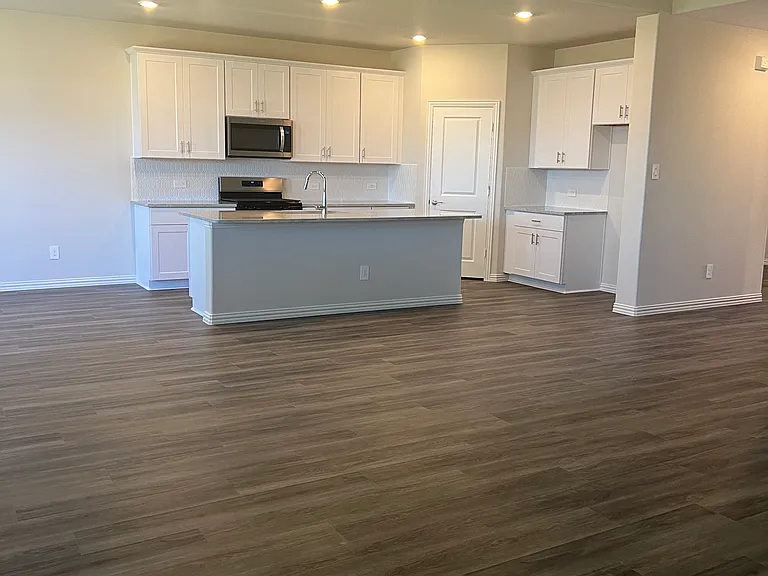 4005 Turpin Dr — Photo 10