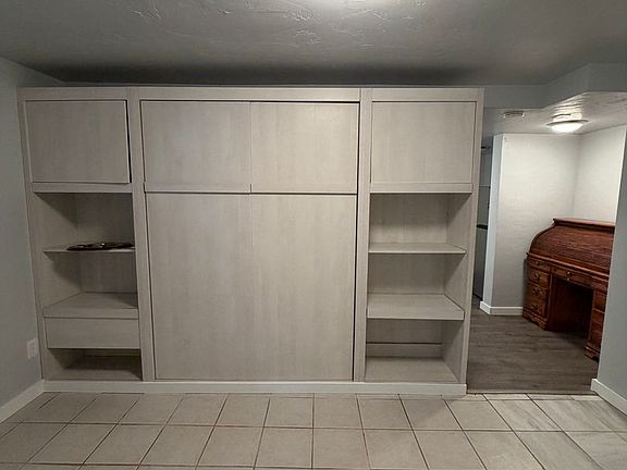 4th image of 506 W Babcock St #F