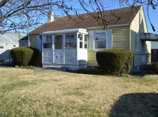 22-18 Arcadia Rd, Fair Lawn, NJ 07410