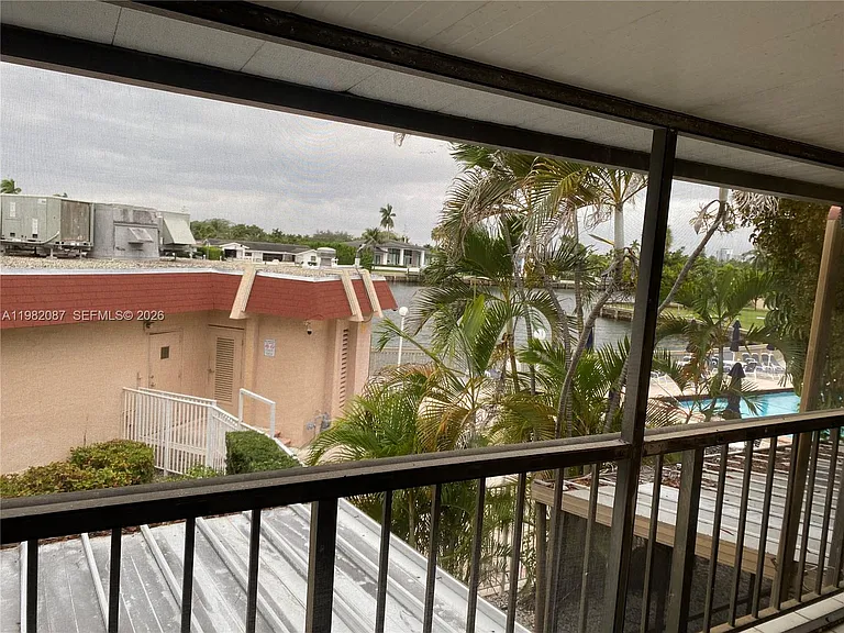 1951 Atlantic Shores Blvd #20 — Photo 13