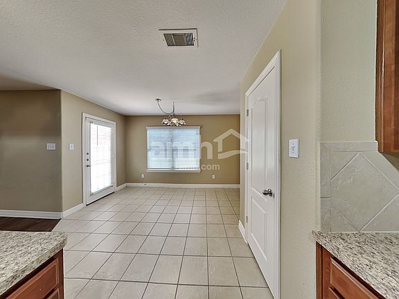 5th image of 18735 Walden Glen Cir