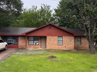 320 S Lewis St, Mineral Springs, AR 71851