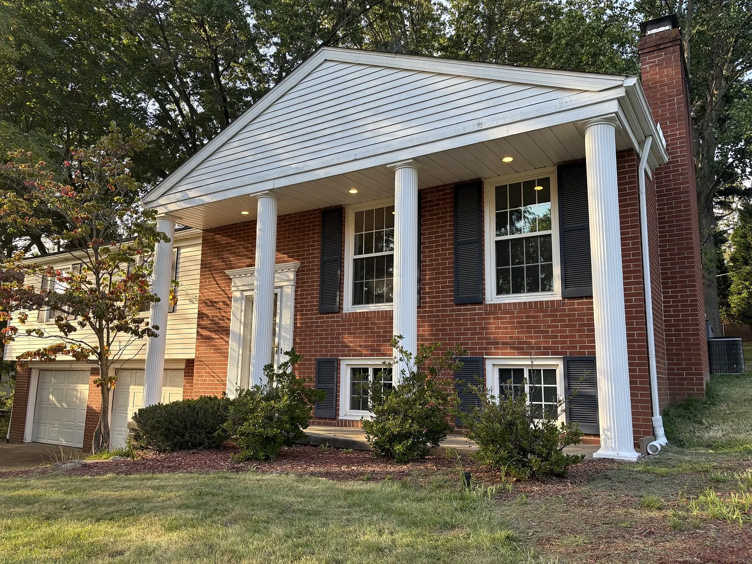 3 bed, 2.5 bath, 1504 sqft, $2,250 — Photo 2