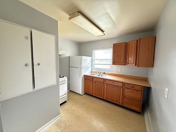 2nd image of 6622 W Michigan Ave APT 4
