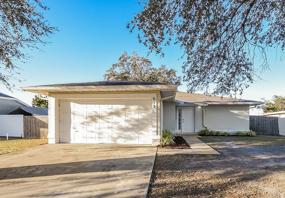 1st image of 513 Royal Palm Dr